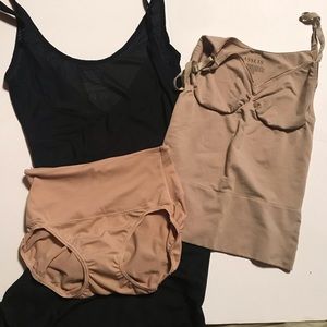 Assets by Spanx bundle NWOt & EUC size Small